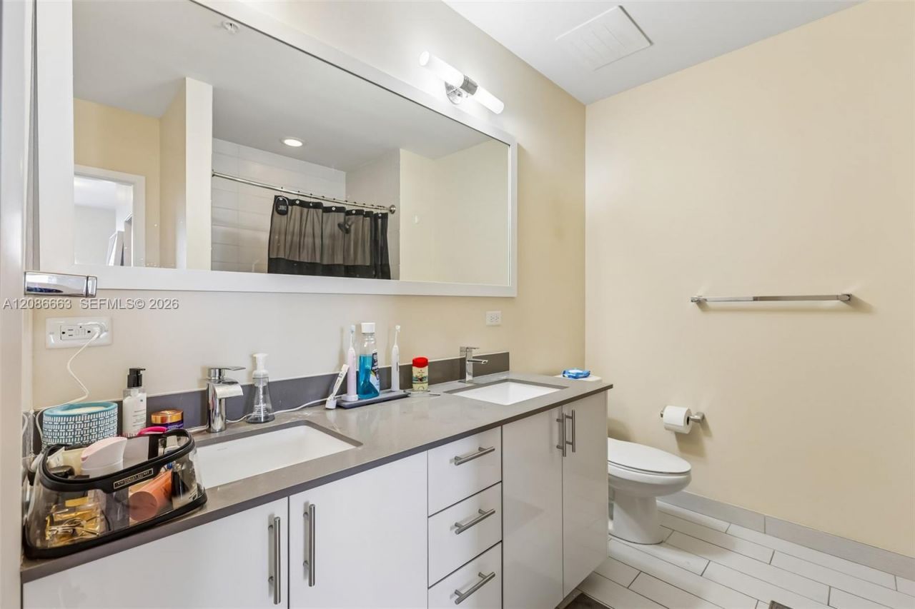 999 SW 1st Ave, Unit UPH12, Miami, FL 33130 Photo