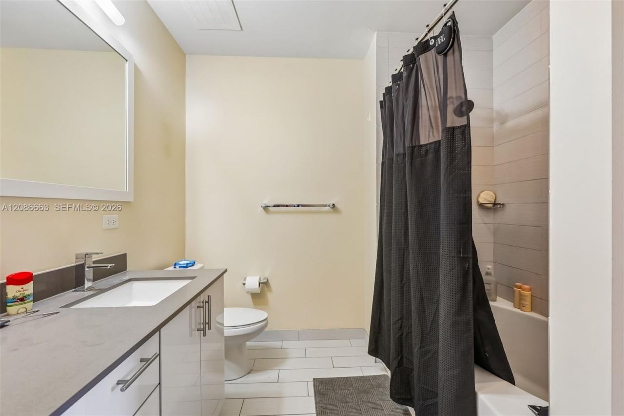 999 SW 1st Ave, Unit UPH12, Miami, FL 33130 Photo