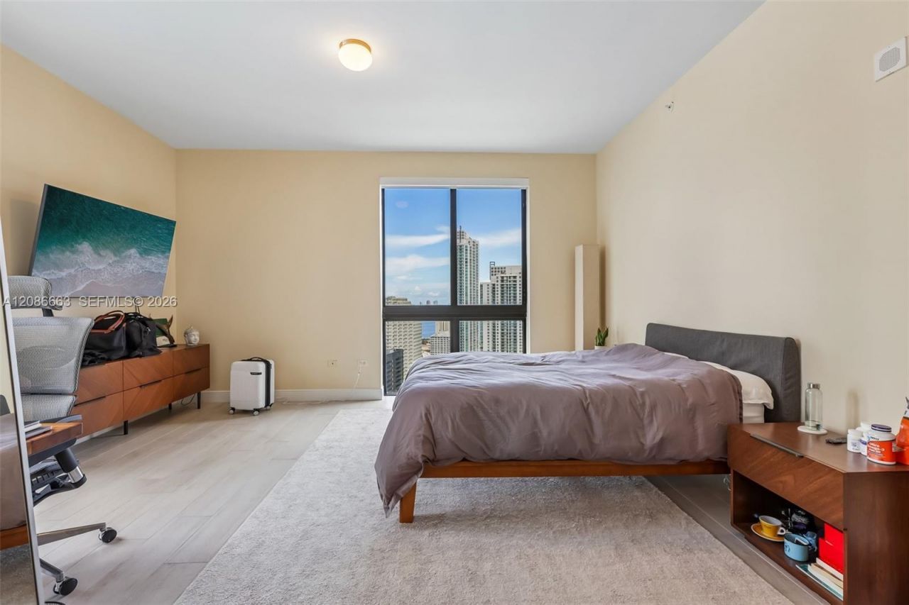 999 SW 1st Ave, Unit UPH12, Miami, FL 33130 Photo