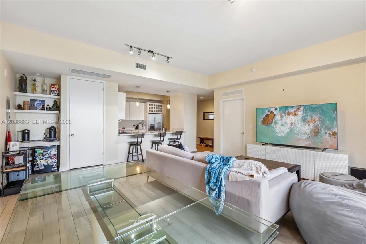 999 SW 1st Ave, Unit UPH12, Miami, FL 33130 Photo