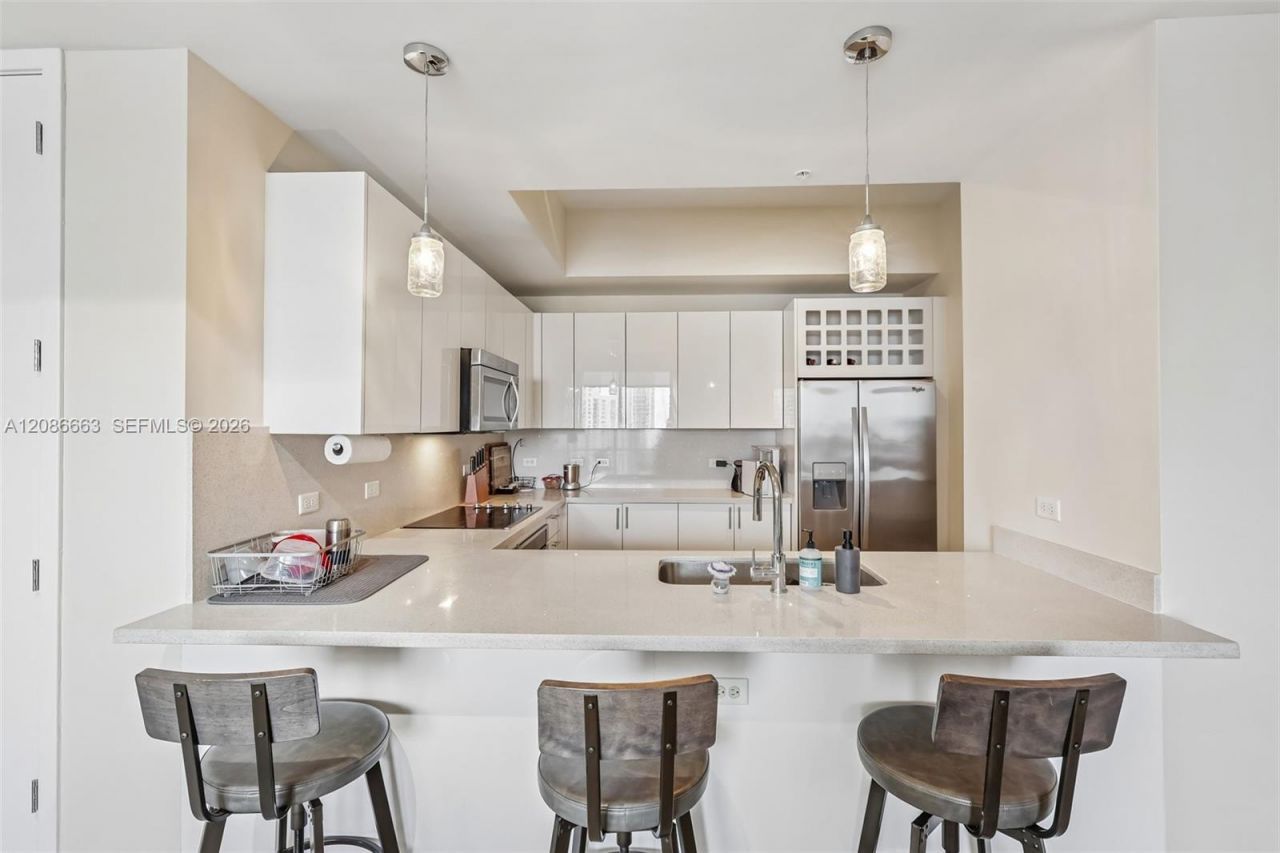 999 SW 1st Ave, Unit UPH12, Miami, FL 33130 Photo