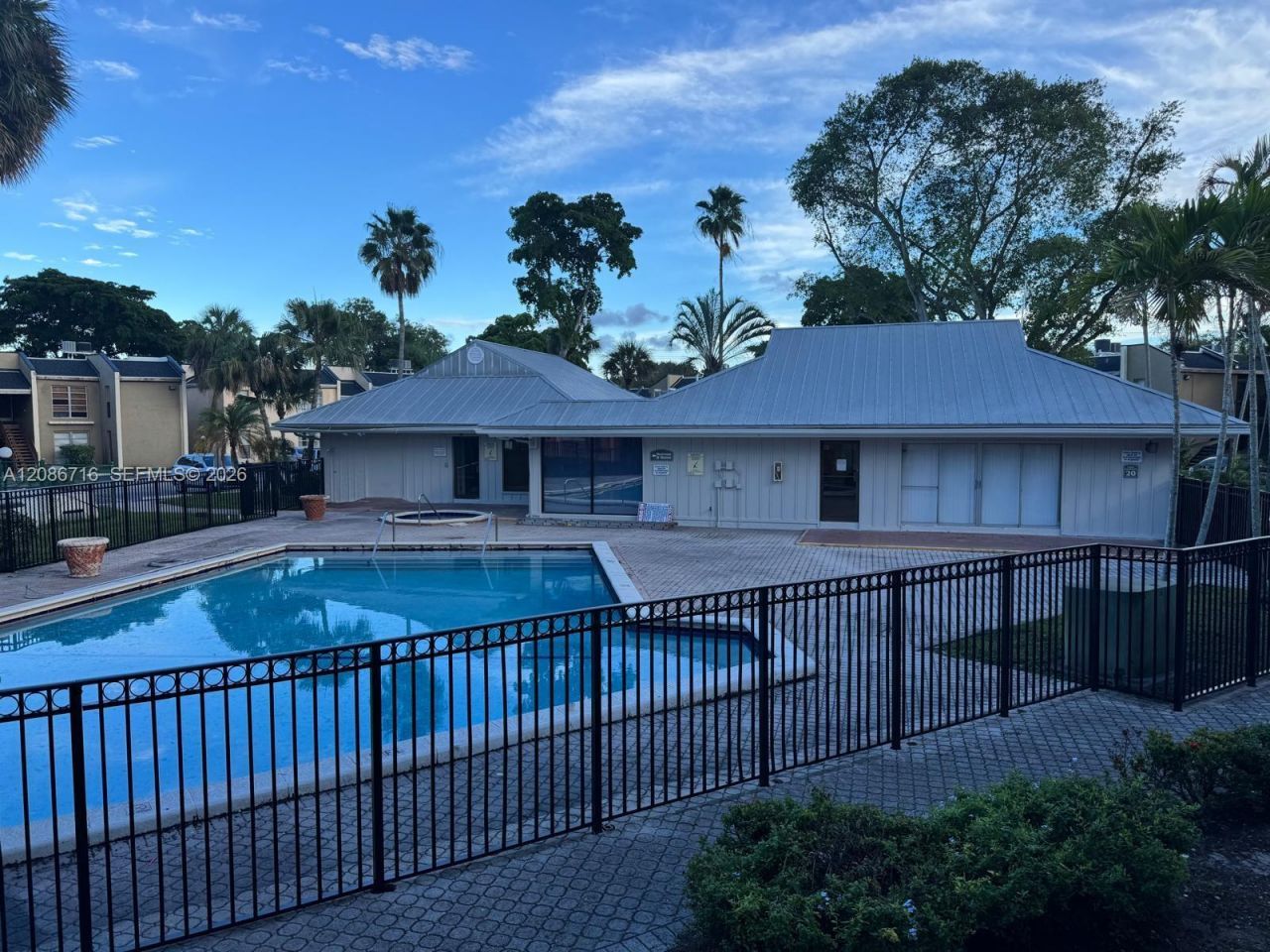 4527 Treehouse Ln, Unit 3B, Tamarac, FL 33319 Photo