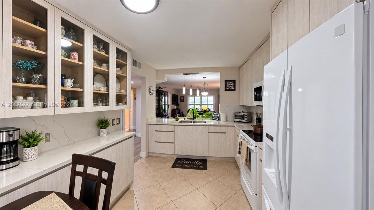 1400 SW 137th Ave, Unit 305F, Pembroke Pines, FL 33027 Photo