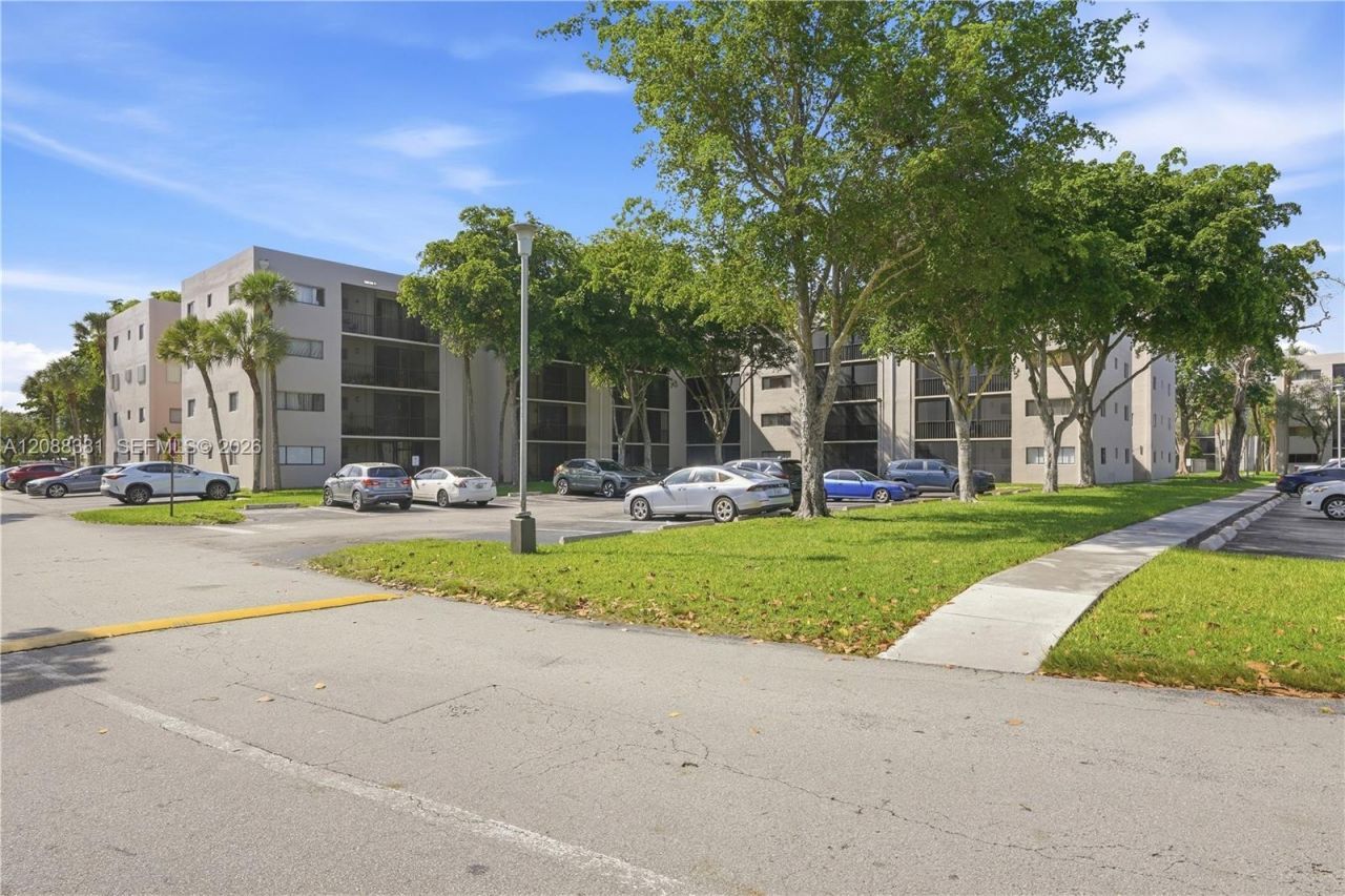 8420 SW 133rd Ave Rd, Unit 407, Miami, FL 33183 Photo