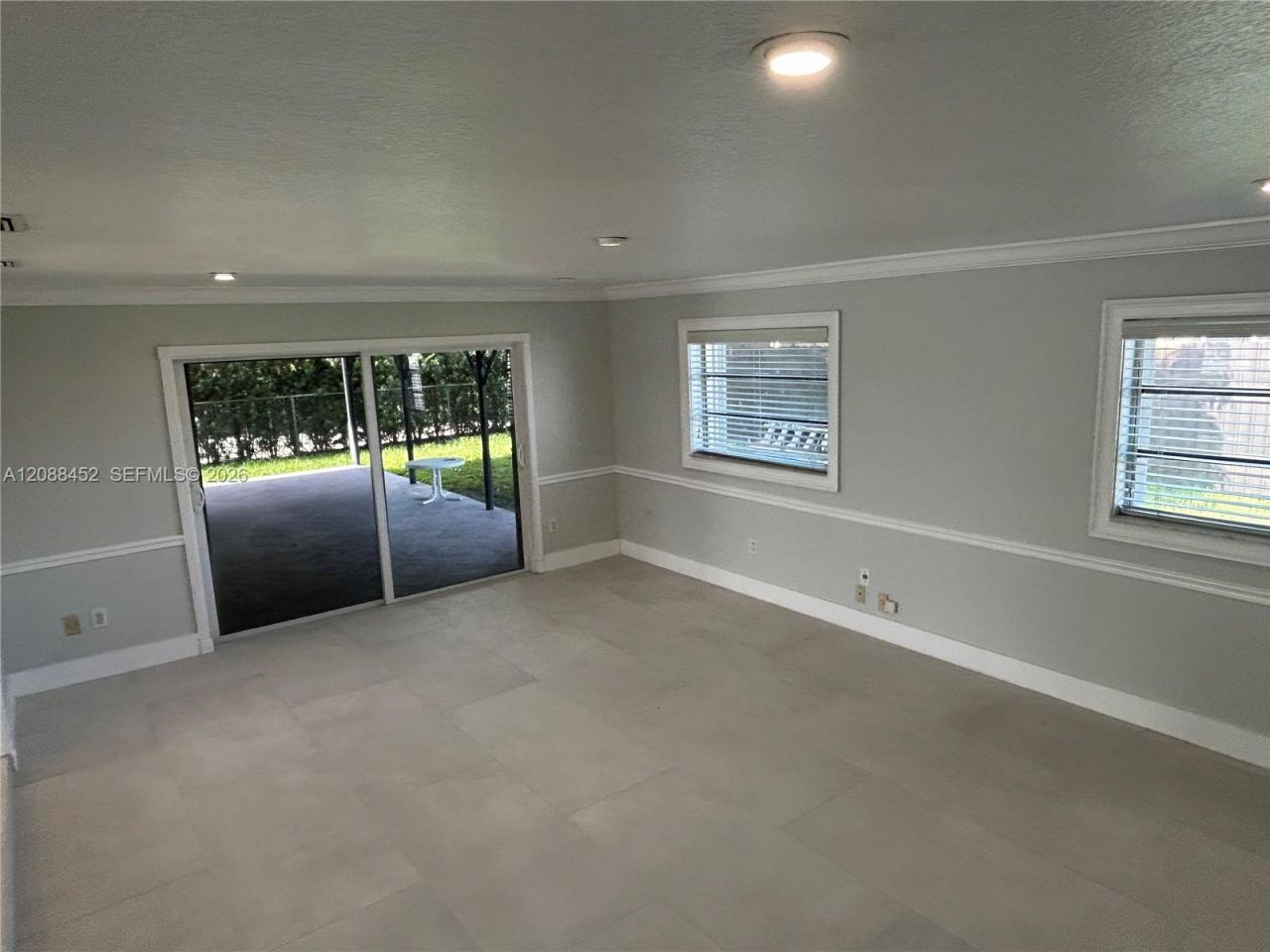 5372 W 4th Ln, Hialeah, FL 33012 Photo