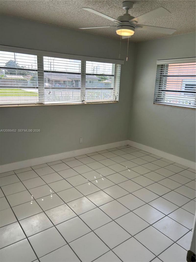 5372 W 4th Ln, Hialeah, FL 33012 Photo