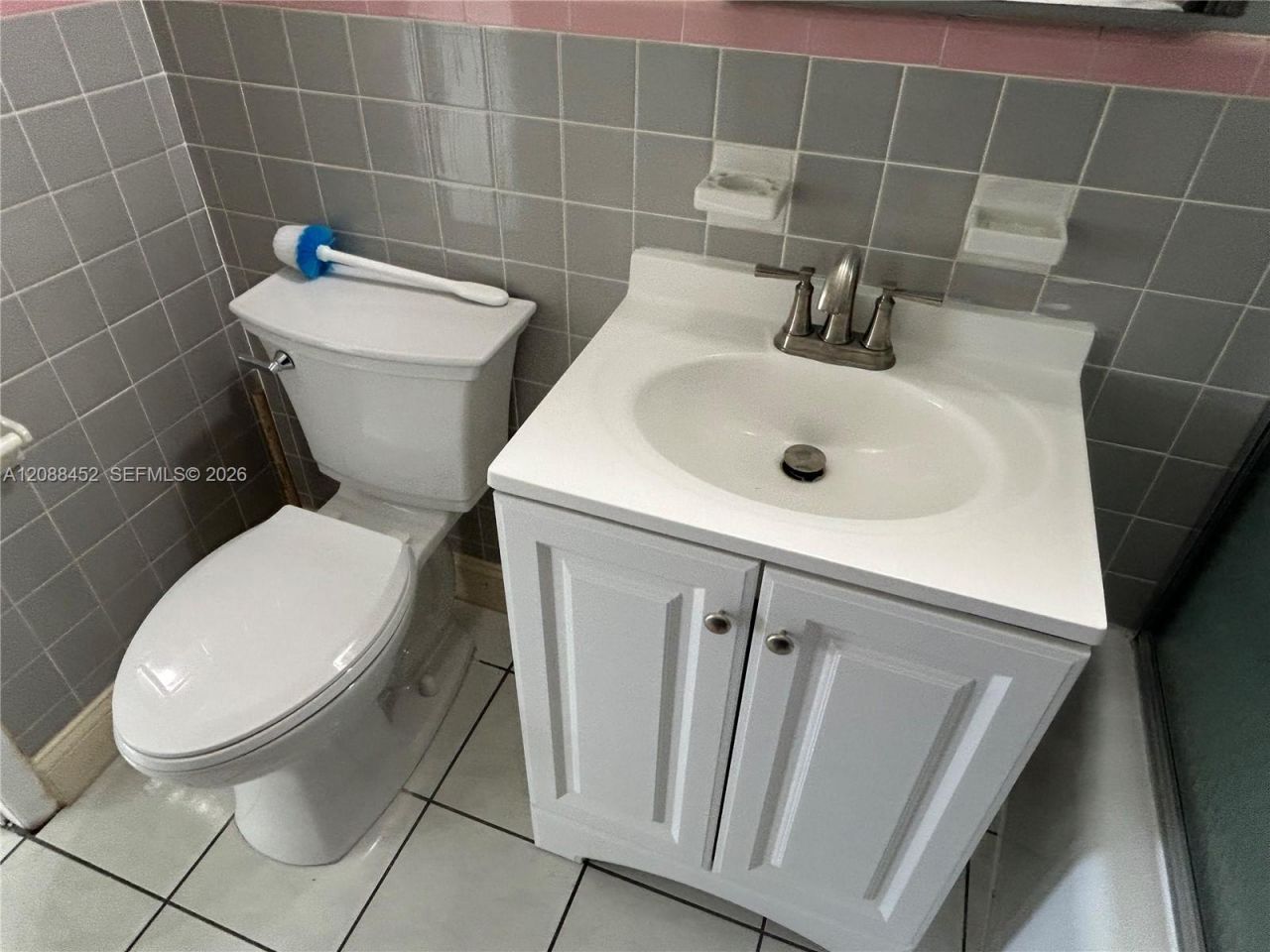 5372 W 4th Ln, Hialeah, FL 33012 Photo