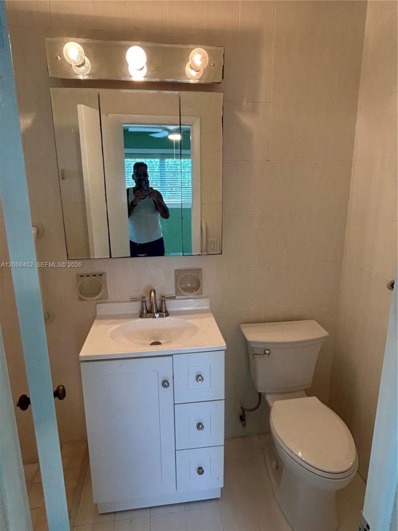 5372 W 4th Ln, Hialeah, FL 33012 Photo