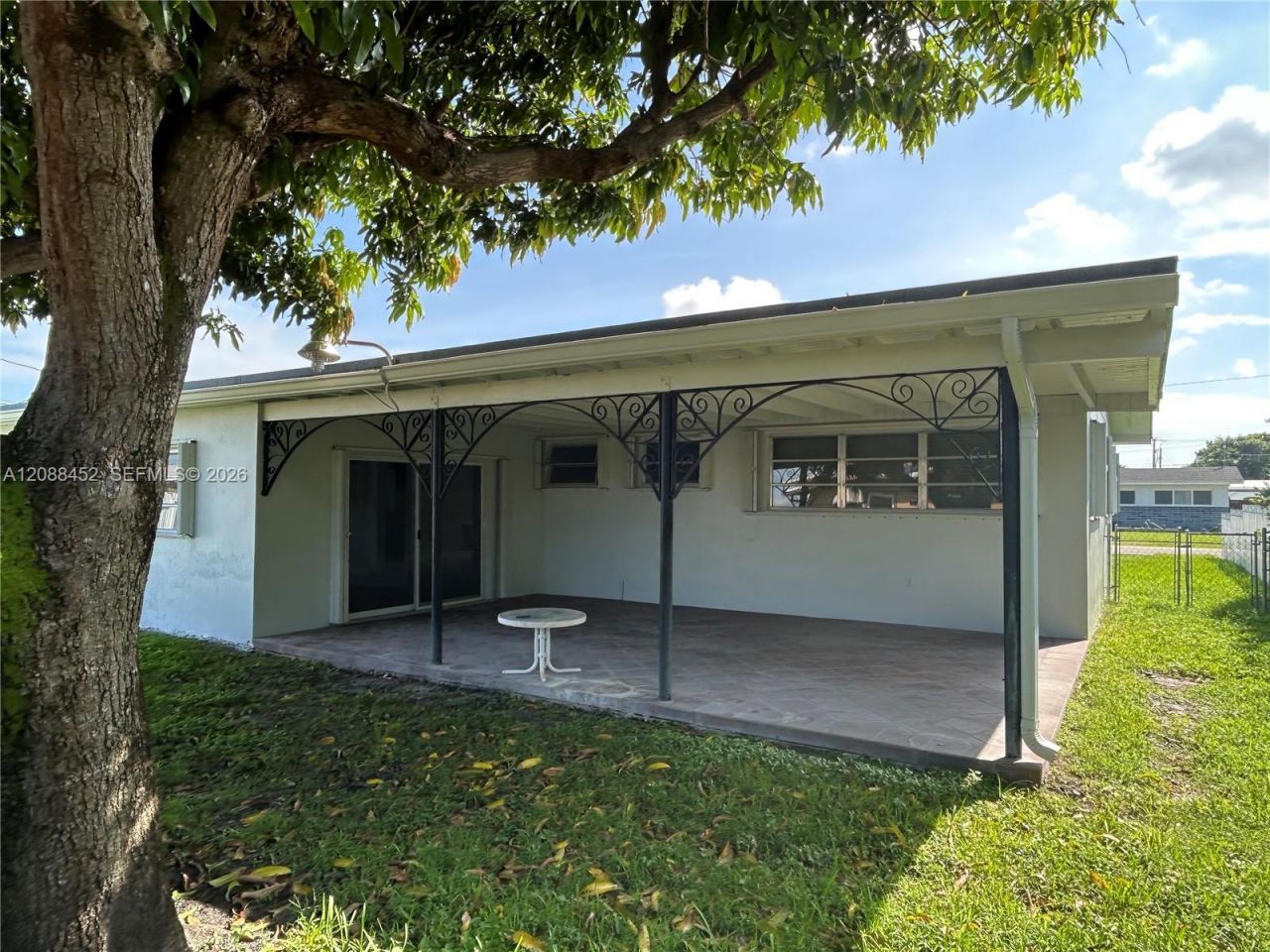 5372 W 4th Ln, Hialeah, FL 33012 Photo