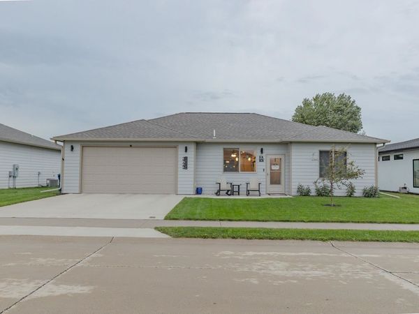 3722 Lincoln Ave, Spirit Lake, IA 51360