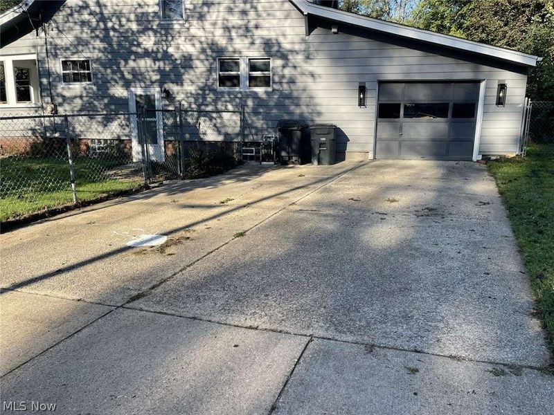 1273 Pondview Avenue, Akron, OH 44305 Photo 8