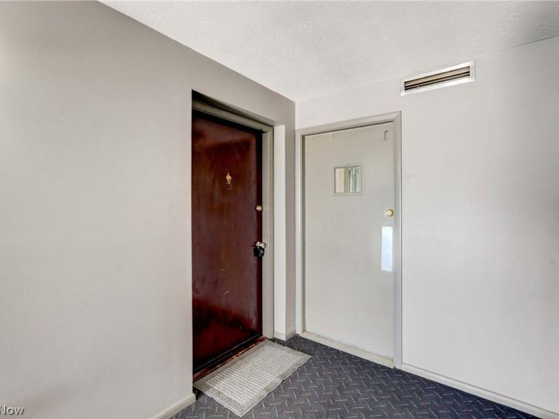 8635 N Akins Road, Unit 202, North Royalton, OH 44133 Photo 18