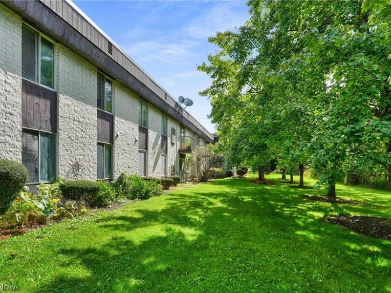 8635 N Akins Road, Unit 202, North Royalton, OH 44133 Photo 24