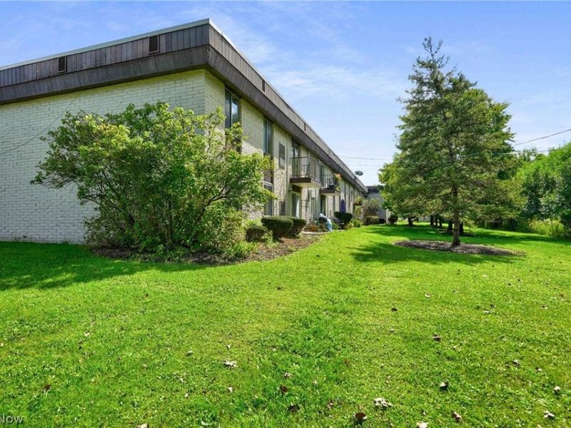 8635 N Akins Road, Unit 202, North Royalton, OH 44133 Photo 25