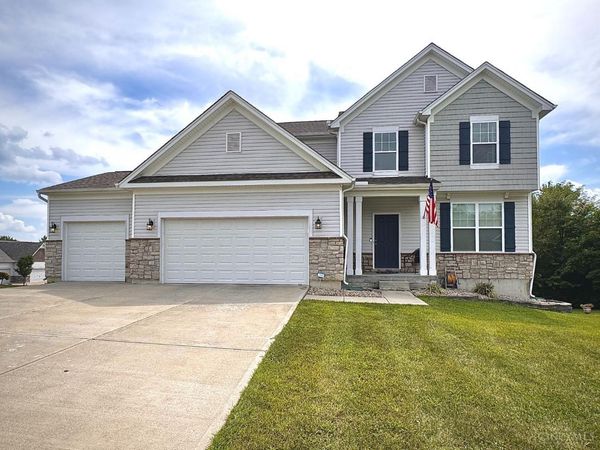 1021 Golden Oak Drive, Hamilton, OH 45013