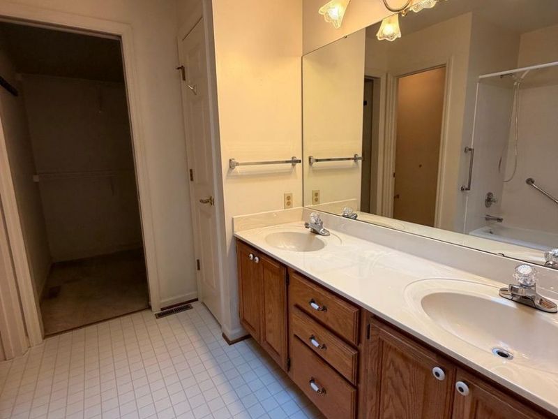6195 Fairfield Road, Unit 17, Oxford, OH 45056 Photo 13