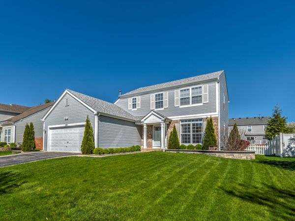 1810 Van Dyke Lane , Carpentersville, IL 60110