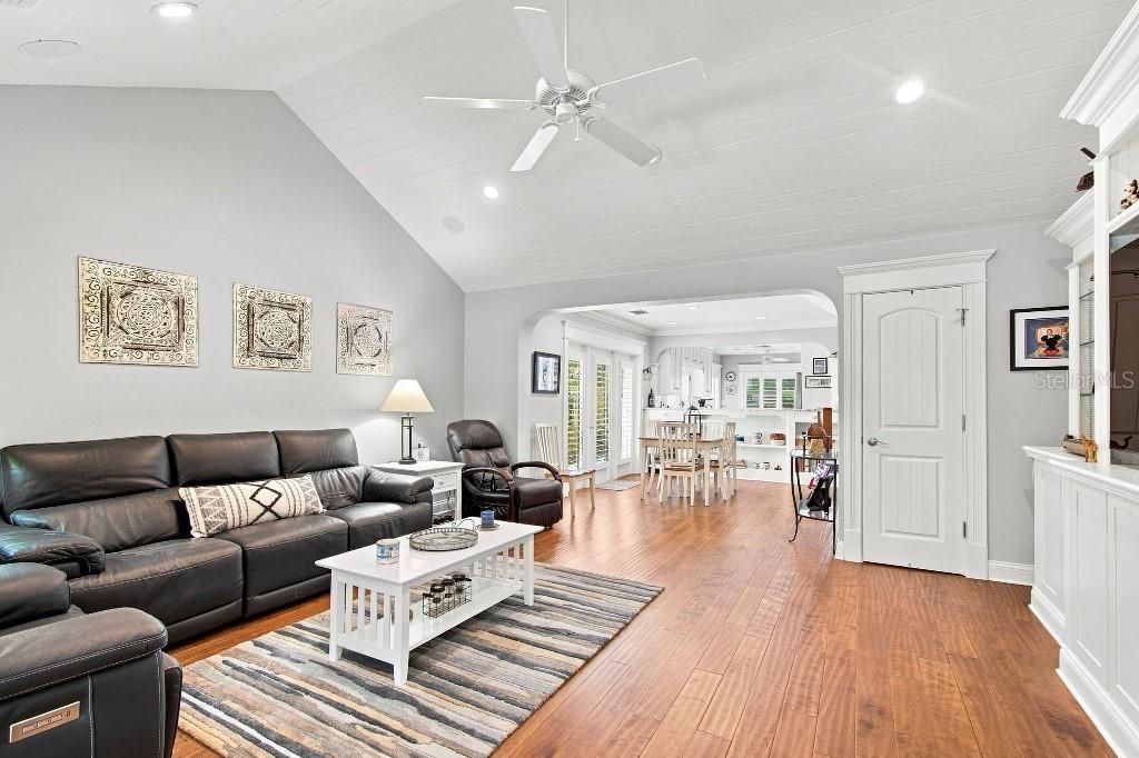 8643 Piper Lane, Seminole, FL 33777 Photo