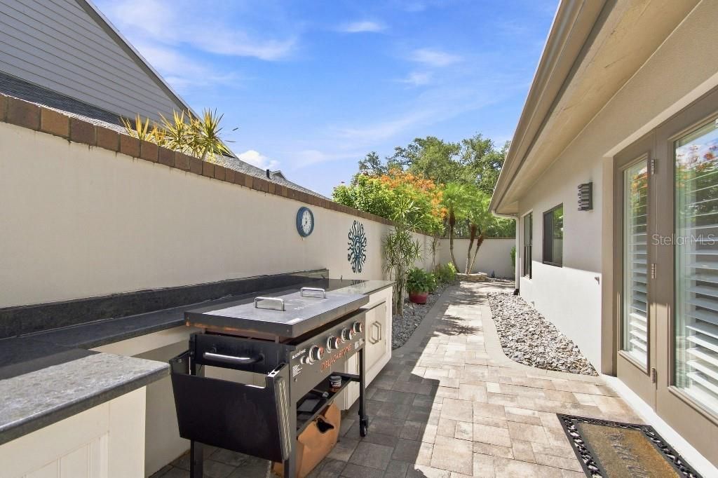 8643 Piper Lane, Seminole, FL 33777 Photo