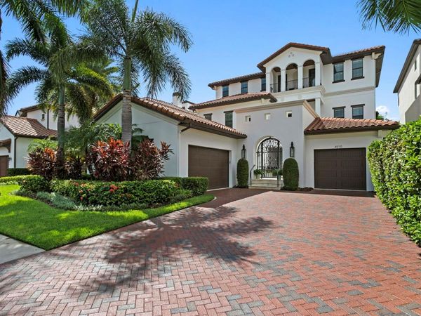 4910 CARRANZA COURT , TAMPA, FL 33616