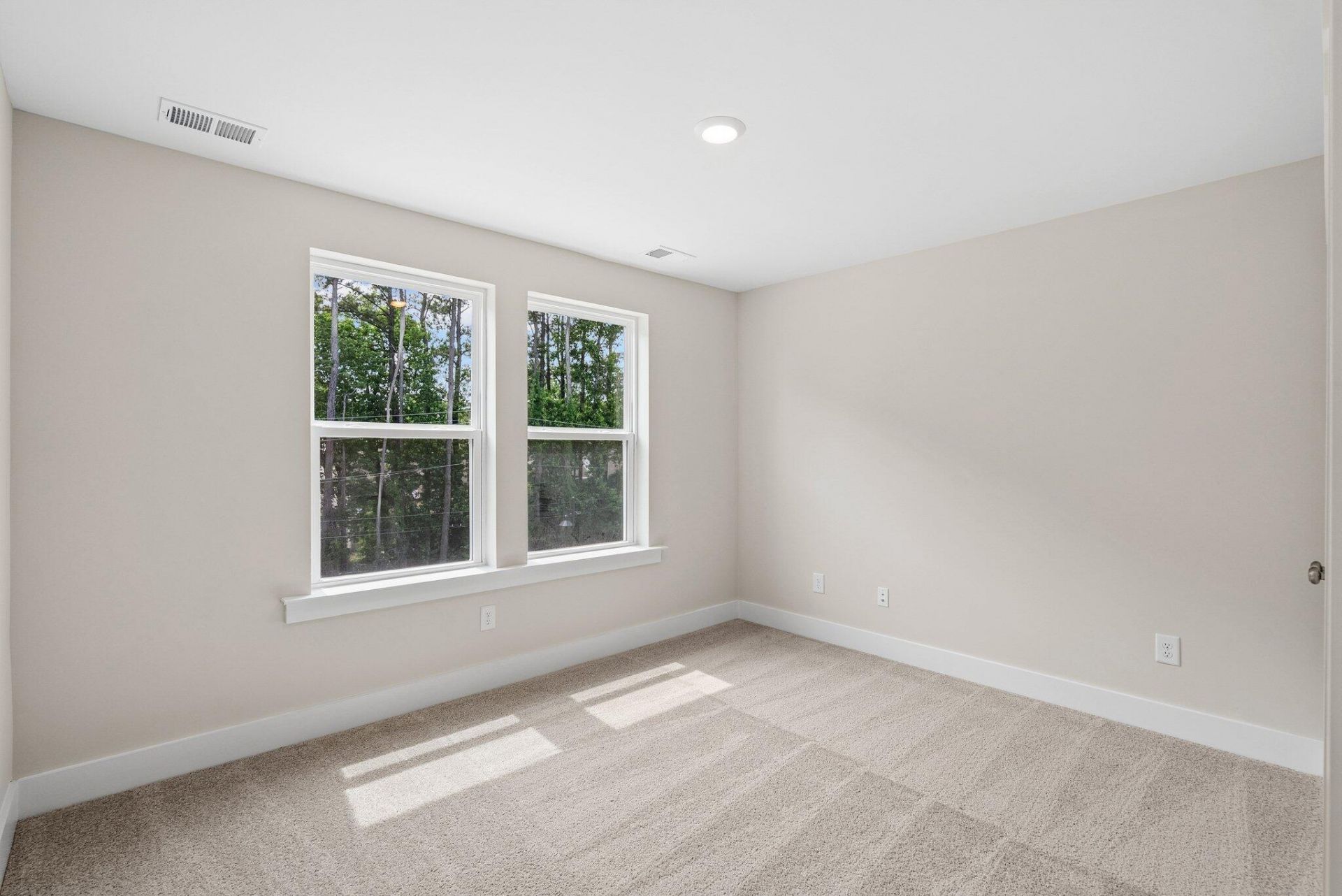266 Newtown Creek Drive Photo 28