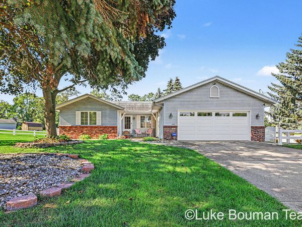 1060 Legion Park Drive, Holland, MI 49423