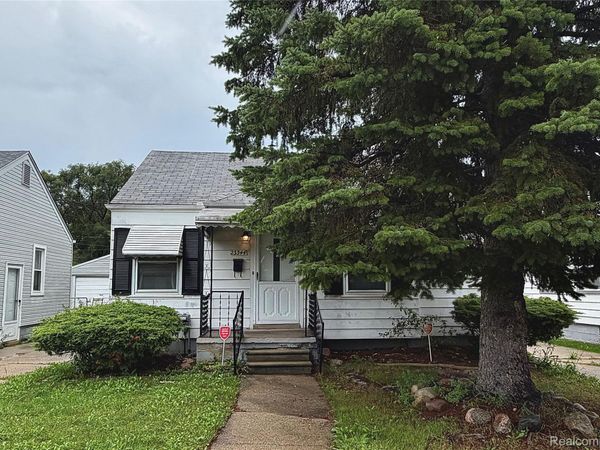 23344 Lexington Avenue, Eastpointe, Mi 48021