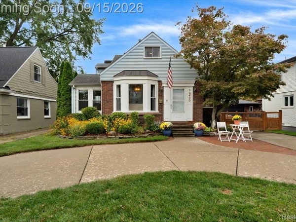 22430 Lakeland Street, St Clair Shores, Mi 48081