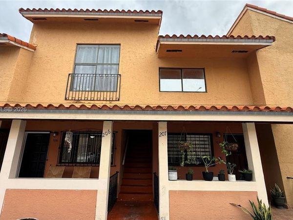 2740 W 62nd St, Unit 207, Hialeah, FL 33016