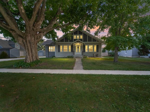 105 W Rippey Avenue, Baxter, IA 50028
