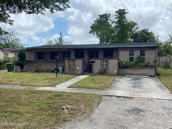 4910 NW 12th Street , Lauderhill, FL 33351