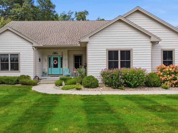 406 N Liberty St, Belchertown, MA 01007
