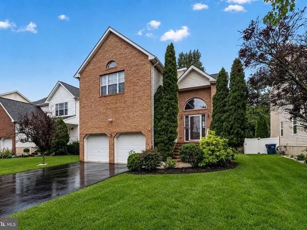 20 VACCARO ROAD, LAWRENCEVILLE, NJ 08648