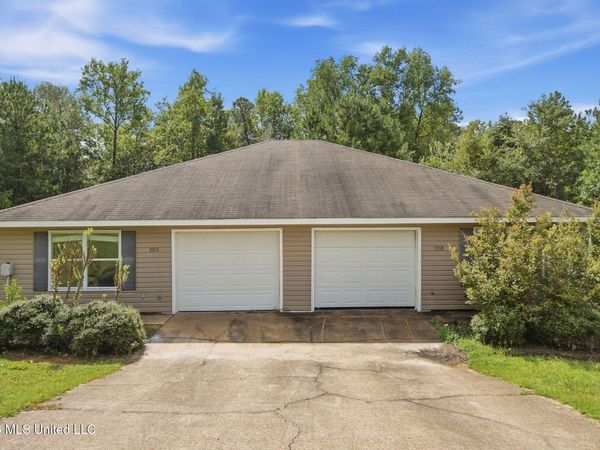 100 Beaver Dam Road, McHenry, MS 39561