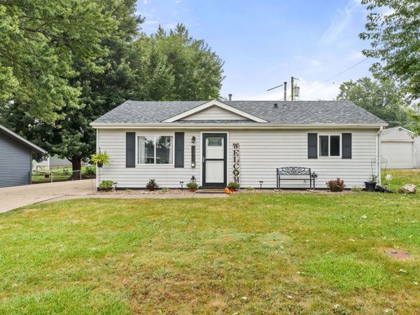 2205 W 75TH Place , Davenport, IA 52806