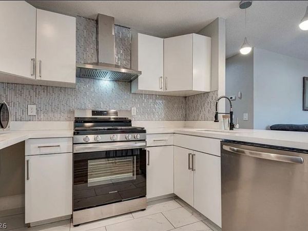 5175 Caliente Street, Unit 121, Las Vegas, NV 89119