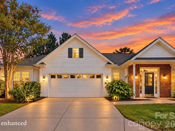 9218 Duckhorn Drive, Charlotte, NC 28277