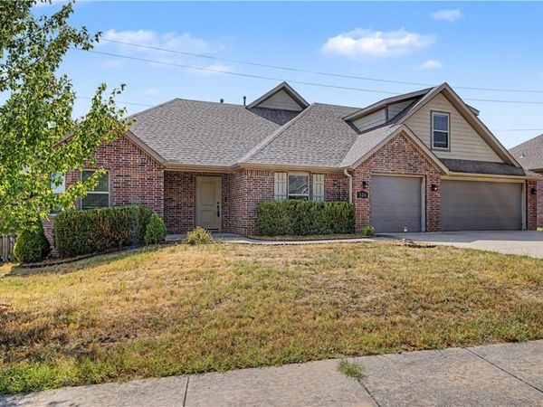 520 Sorrento Drive , Centerton, AR 72719
