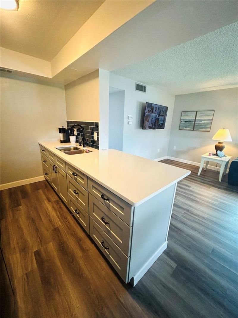 105 47th Avenue Drive W, Unit 377, Bradenton, FL 34207 Photo
