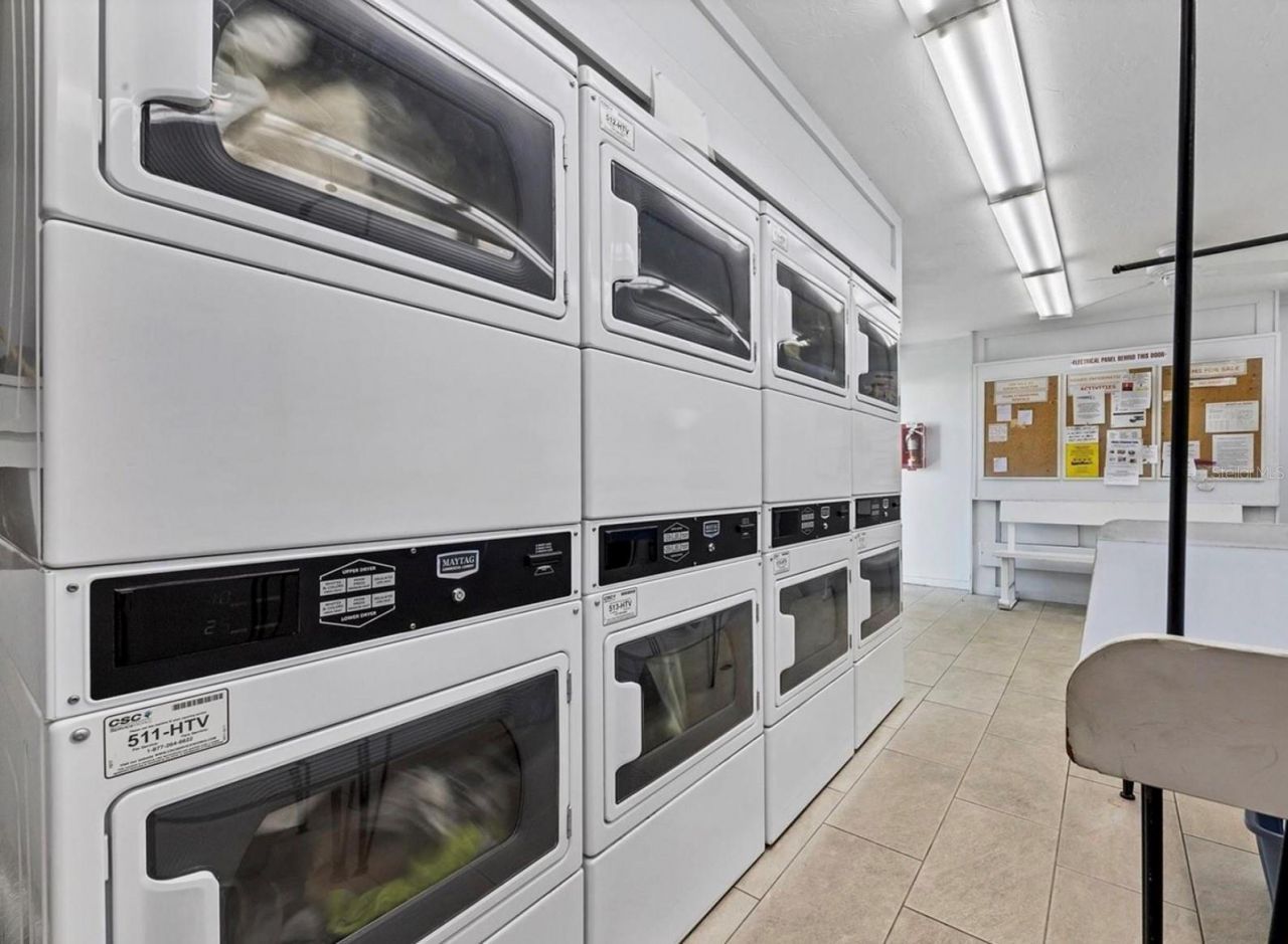 105 47th Avenue Drive W, Unit 377, Bradenton, FL 34207 Photo