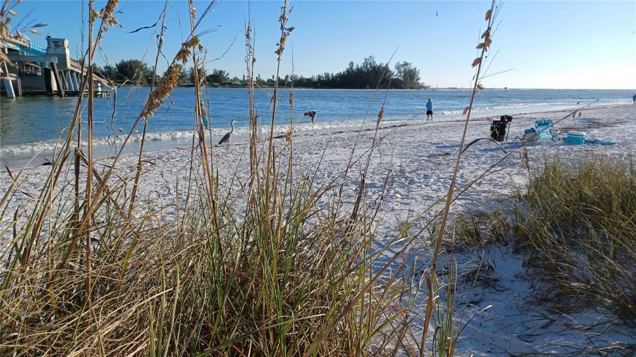 105 47th Avenue Drive W, Unit 377, Bradenton, FL 34207 Photo