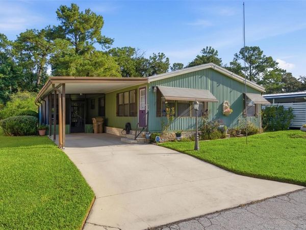 1875 STACEY DRIVE , MOUNT DORA, FL 32757