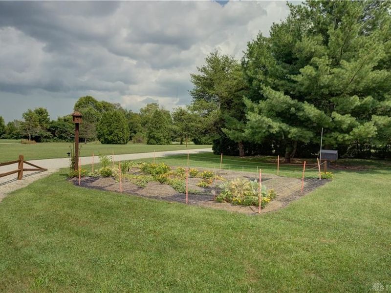 7802 N Greenville Celina Road, Greenville, OH 45331 Photo 8