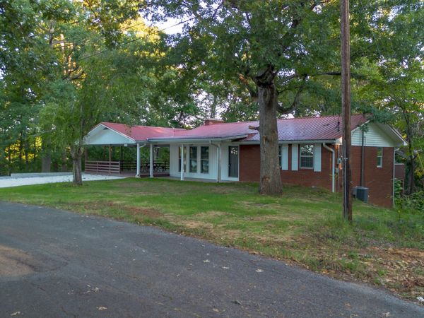 1072 Sunset Circle, Newport, TN 37821