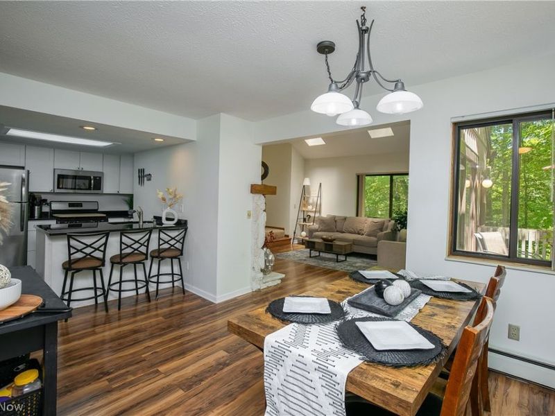 2153 Pinebrook Trail , Cuyahoga Falls, OH 44223 Photo 8
