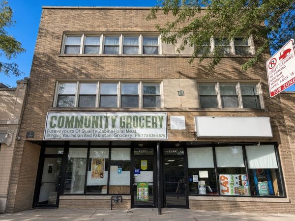 3338 W Bryn Mawr Avenue, Unit 2R, Chicago, IL 60659