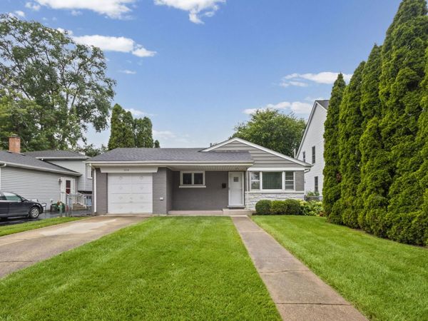 274 N Highview Avenue, Elmhurst, IL 60126