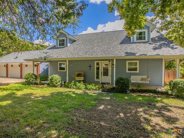 1505 N Beal Street , Belton, TX 76513