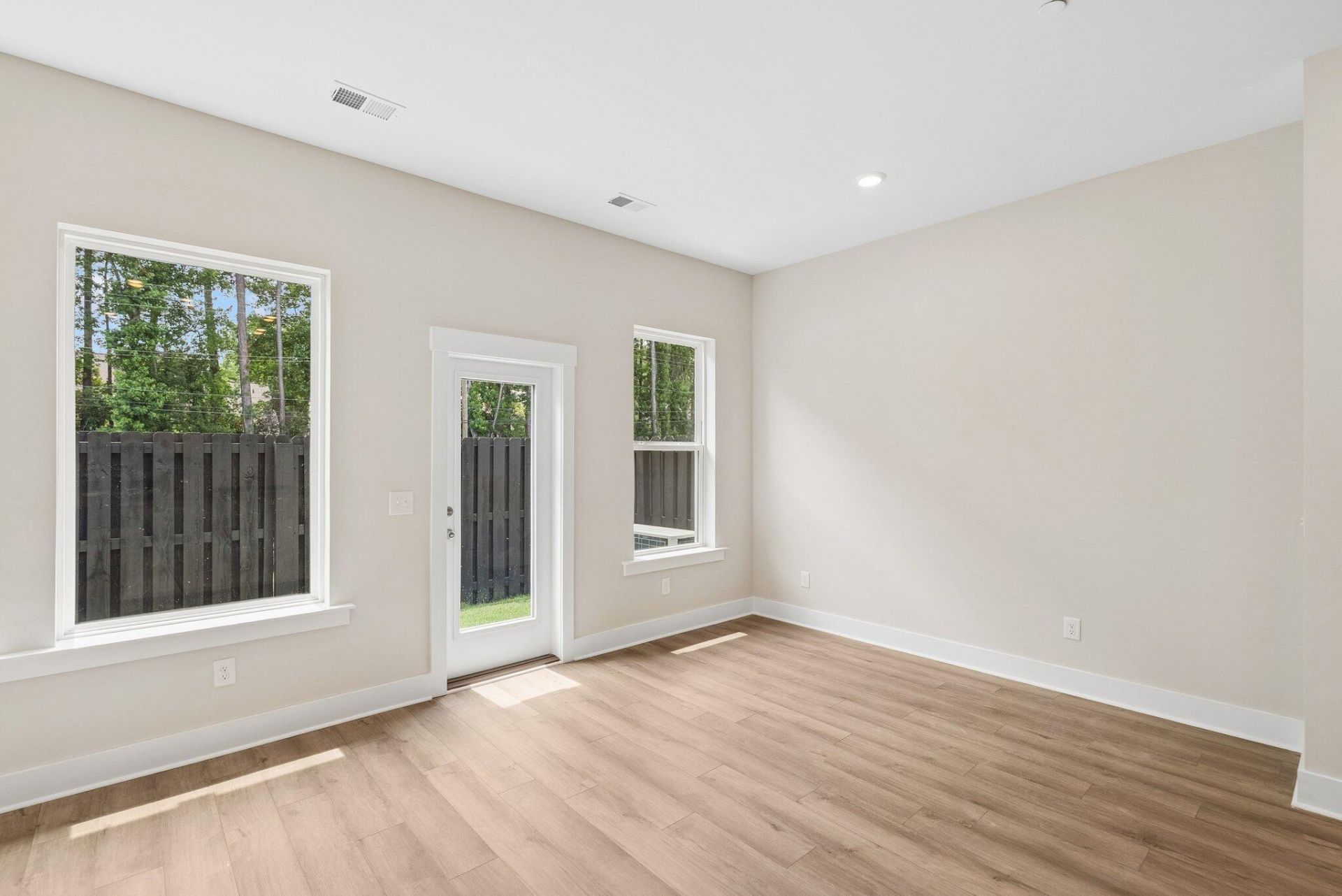 262 Newtown Creek Drive Photo 12
