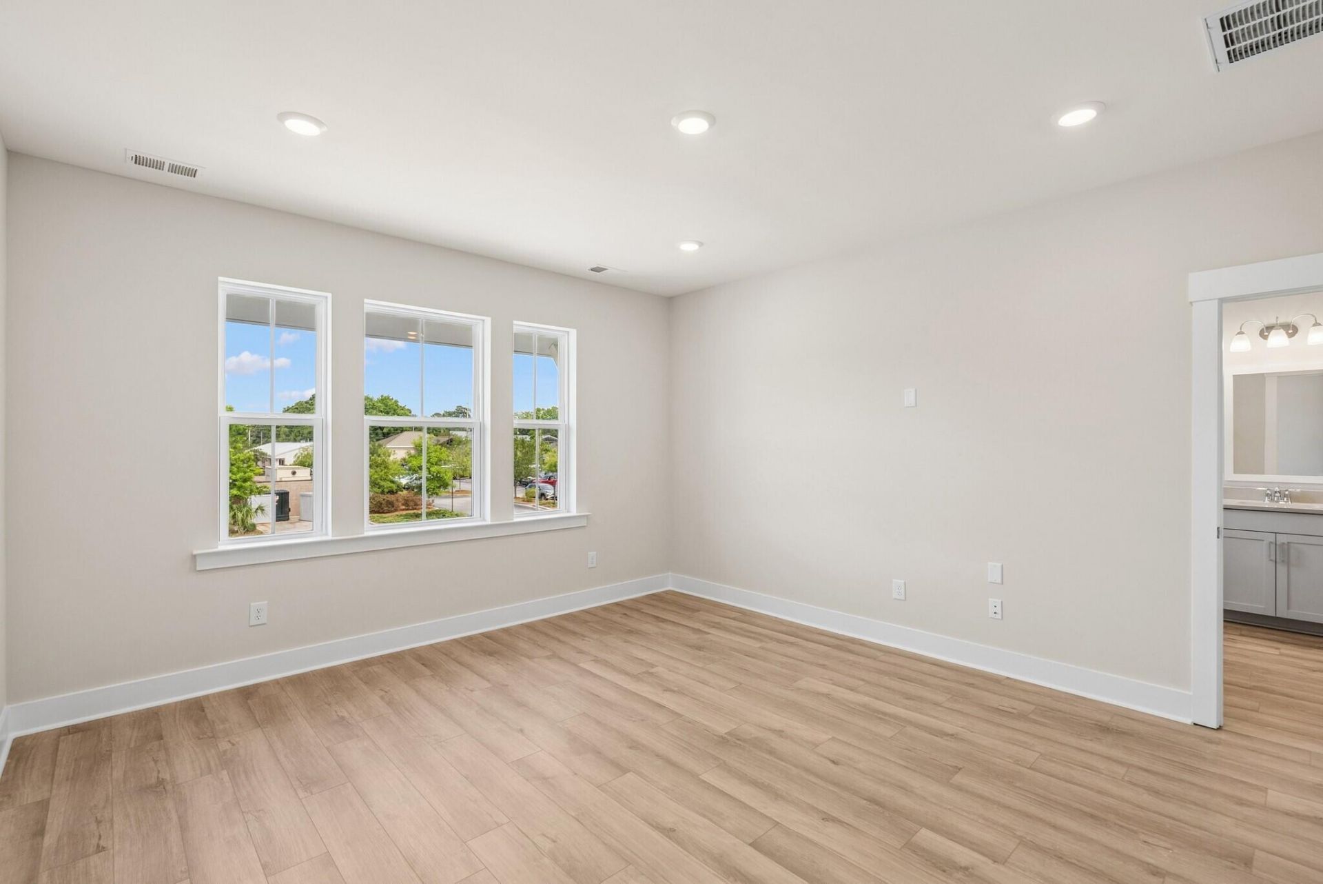 262 Newtown Creek Drive Photo 14